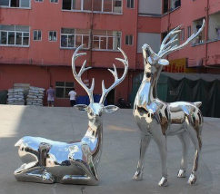 <em style='color:red'>鹿雕塑</em>图片