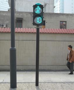 <em style='color:red'>人行灯</em><em style='color:red'>立杆</em>图片