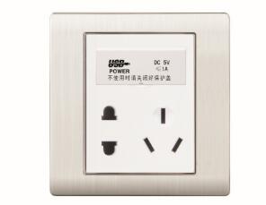 <em style='color:red'>五孔带双USB</em><em style='color:red'>插座</em>图片