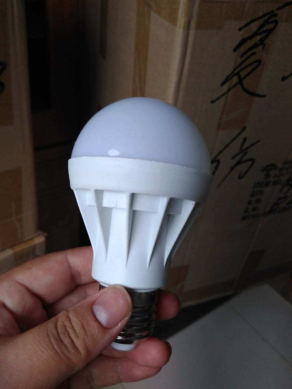 <em style='color:red'>灯泡</em>（<em style='color:red'>卡接</em>）图片
