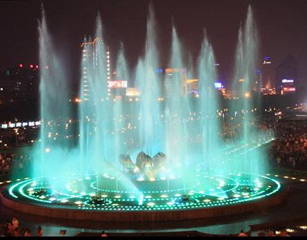 冷<em style='color:red'>雾喷</em>泉图片