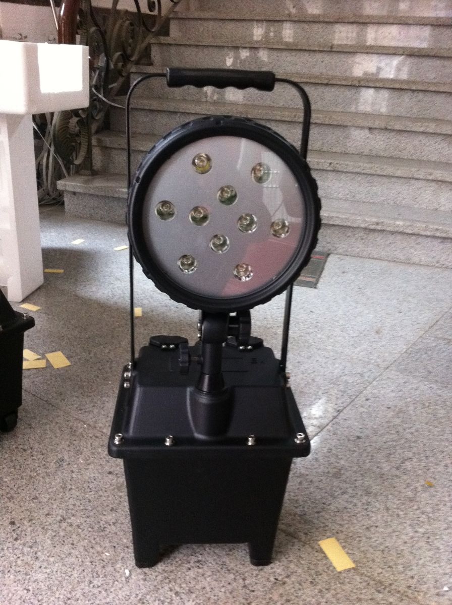 充電式<em style='color:red'>移動工作</em>燈圖片