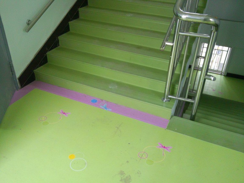 楼梯踏步<em style='color:red'>地板</em>图片