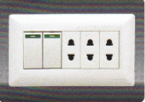 <em style='color:red'>三位</em>带二位开关二极插座图片