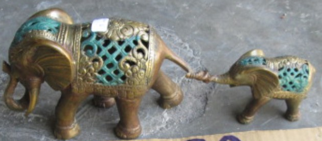 大象牵<em style='color:red'>小象</em>图片