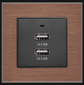 <em style='color:red'>双USB</em><em style='color:red'>插座</em>图片