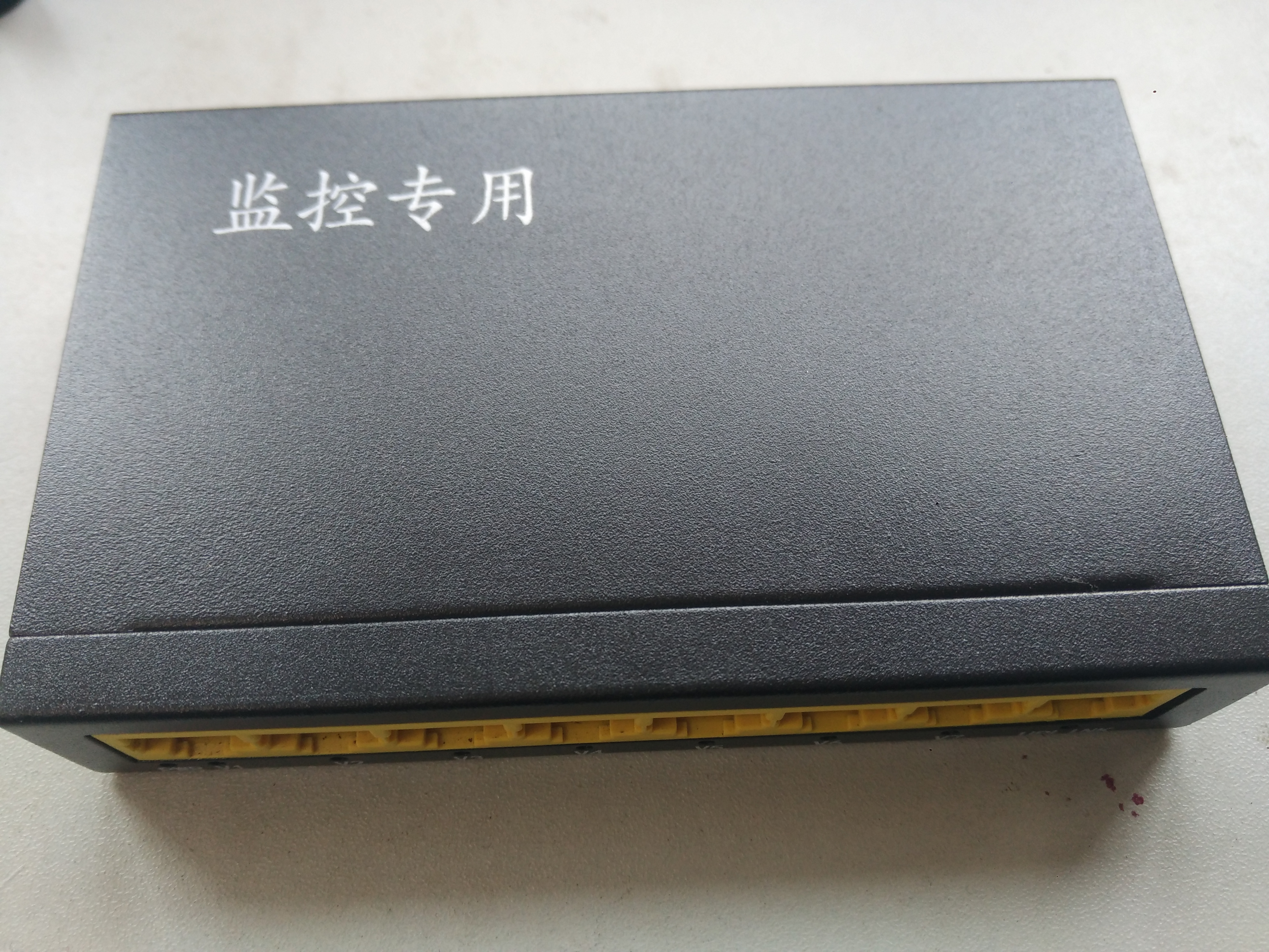 <em style='color:red'>8口千兆</em><em style='color:red'>交换机</em>图片