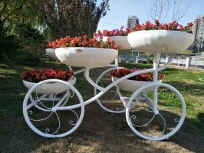 <em style='color:red'>立体</em><em style='color:red'>花架</em>图片