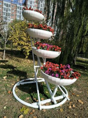 <em style='color:red'>立体</em><em style='color:red'>花架</em>图片