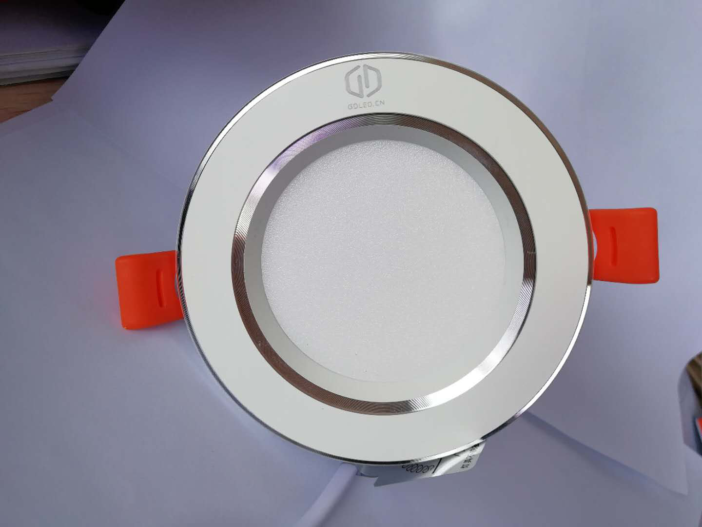 <em style='color:red'>贴片</em><em style='color:red'>筒灯</em>图片
