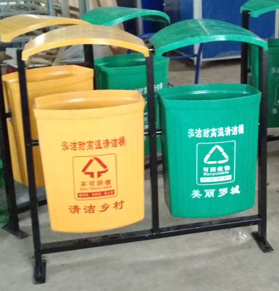 户外<em style='color:red'>玻璃钢</em>环保垃圾<em style='color:red'>桶</em>图片