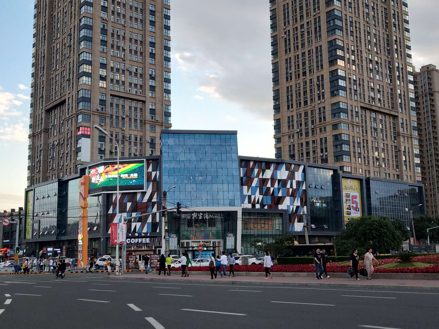 哈尔滨大型商场图片