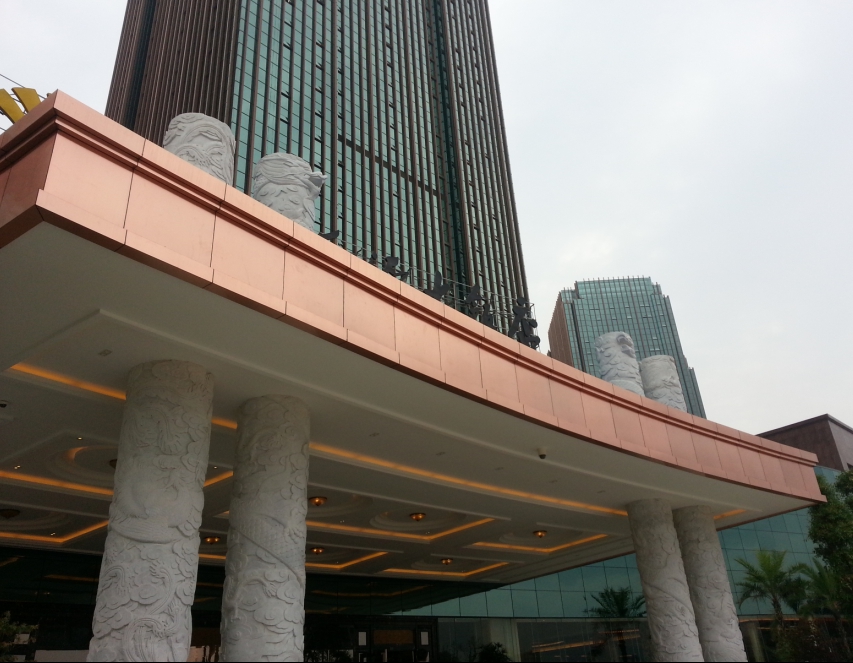 大堂入口 em style=color:red>雨棚 /em>图片